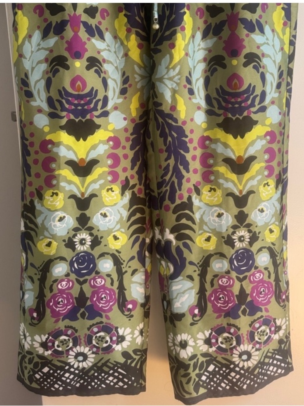 Zara Olive Floral Wide-Leg Pants with Yellow, Purple & Cream Accents - Picture 4 of 4